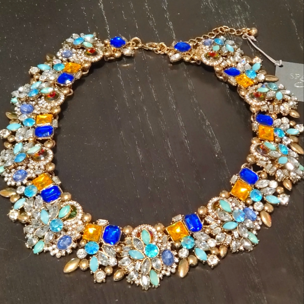 Sparkling Sage Statement Necklace